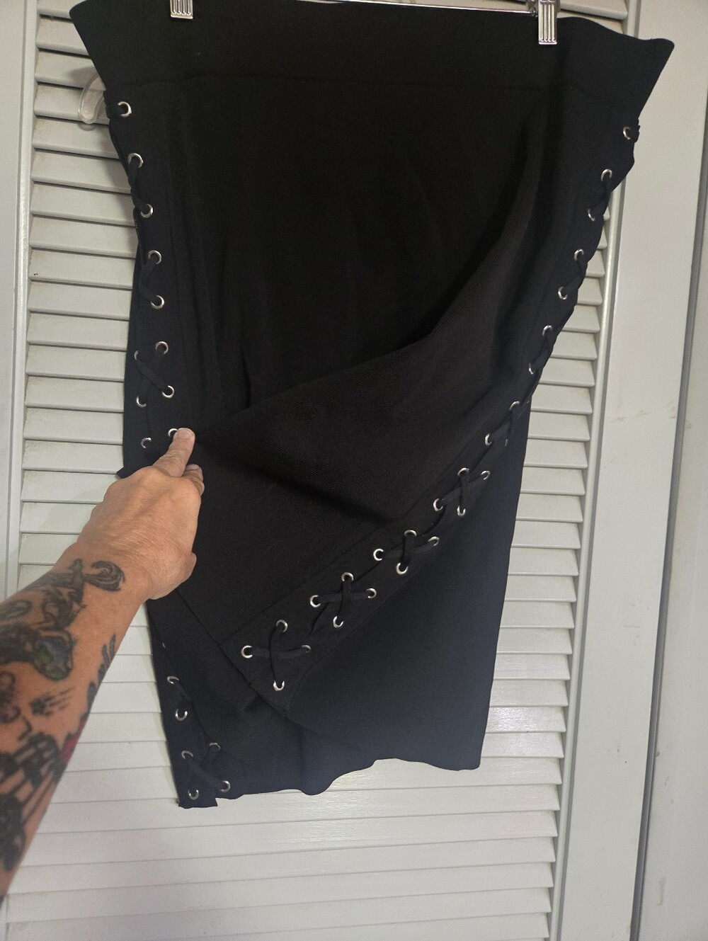Rebel Wilson Stretch Pencil Skirt. Lace Up Sides With Silver Grommets. Sixe 1xl